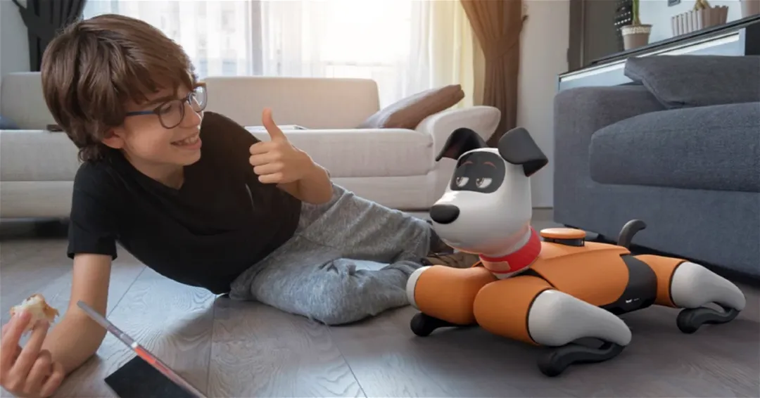 BabyAlpha: el perro robot que lo tiene todo: baile, idiomas y seguridad