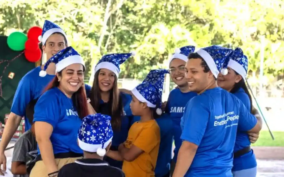 Samsung lleva alegría navideña a niños en Latinoamérica